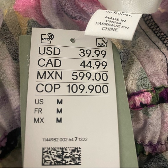 NWT H&M LONG BALLOON SLEEVE SMOCKED FLORAL SWEETHEART NECKLINE MIDI DRESS MEDIUM - Picture 9 of 10